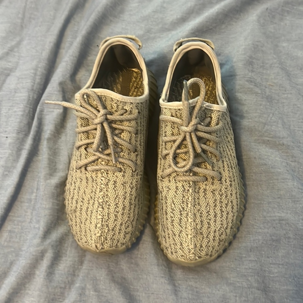 Yeezy 350v1 “Moonrock”